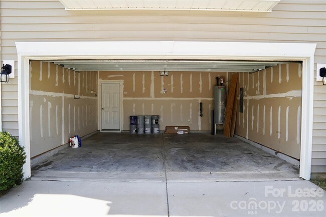 Photo - 3276 Hawksbill St SW