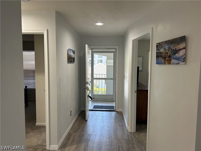 509 Roma Ct Unit 201