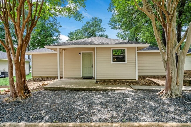 Building Photo - 3411 Balboa Cir Rental