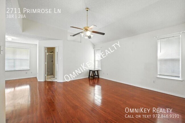 Photo - 2711 Primrose Ln