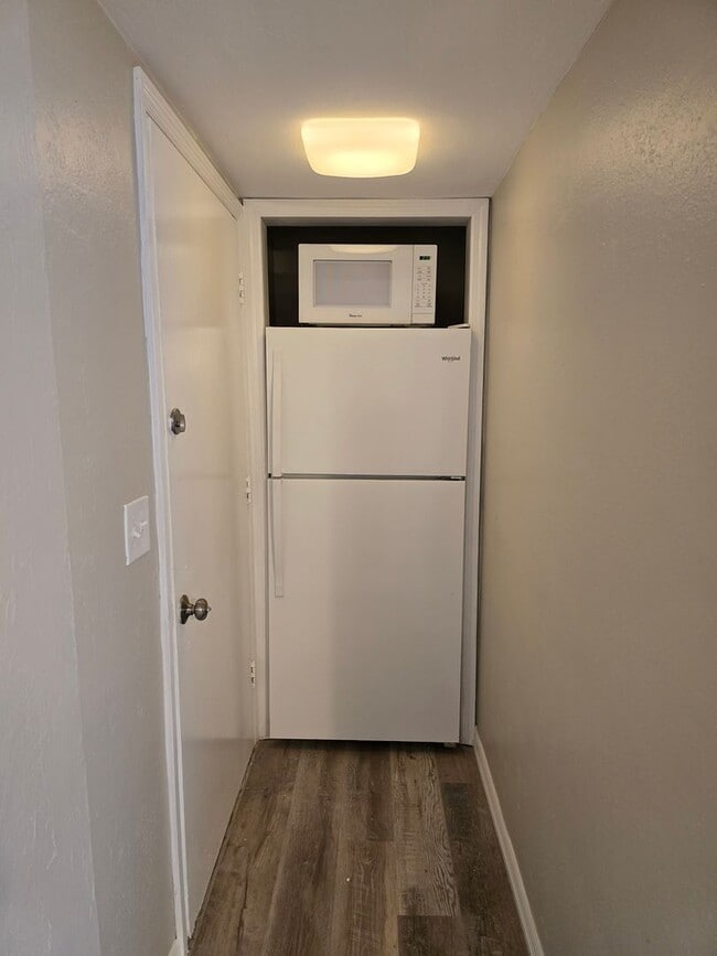 Photo - Efficency for rent