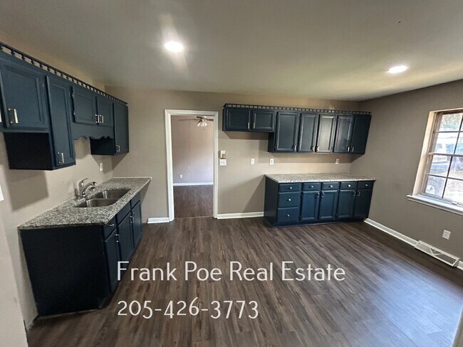 2031 30th Ave N