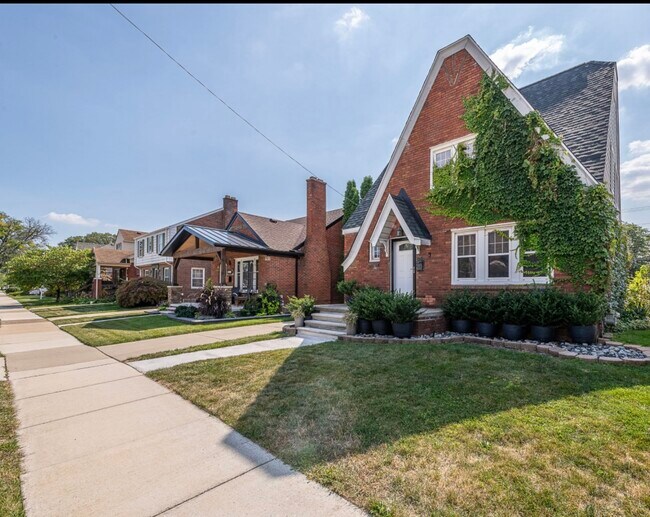 Photo - 15777 McLain Ave