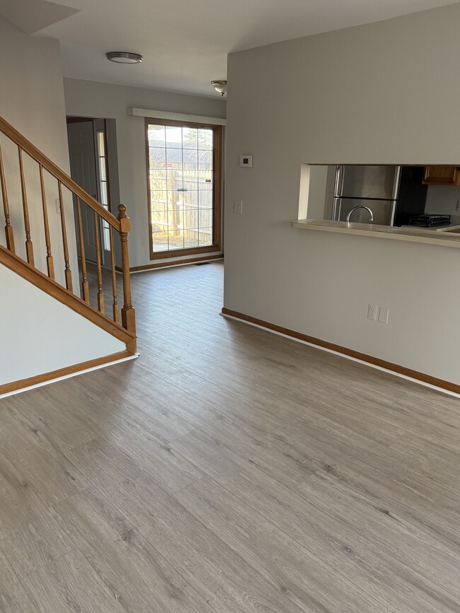 Photo - 16891 Penrod Dr