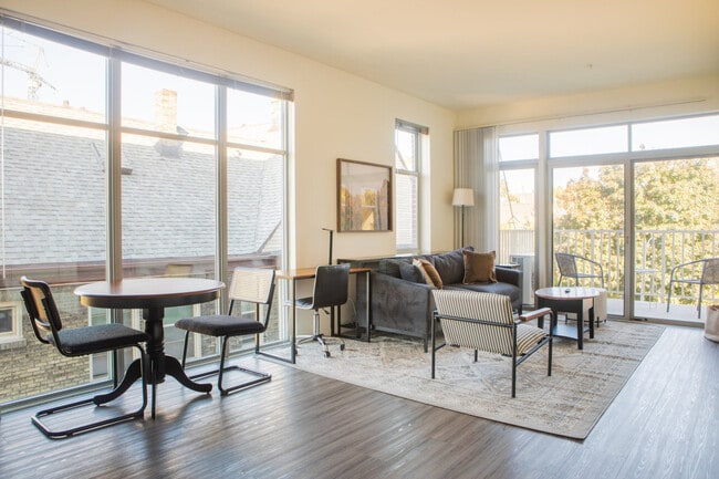 Building Photo - 1623 N Jackson St