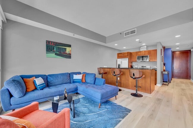 Photo - Fully Furnished 2 Bedroom 2 Bath High Rise with Strip Views Unit 1101
