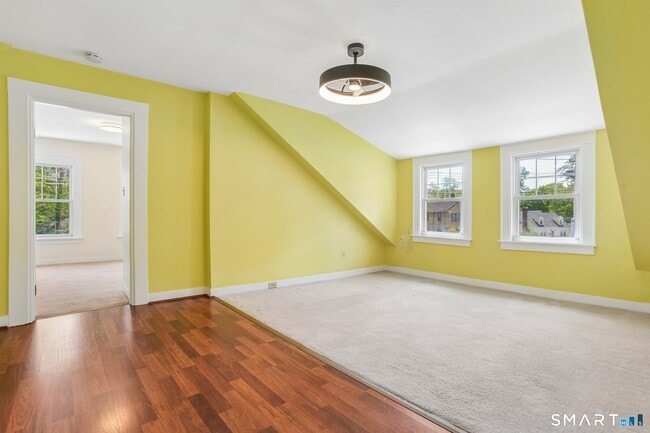 Photo - 1572 Whitney Ave