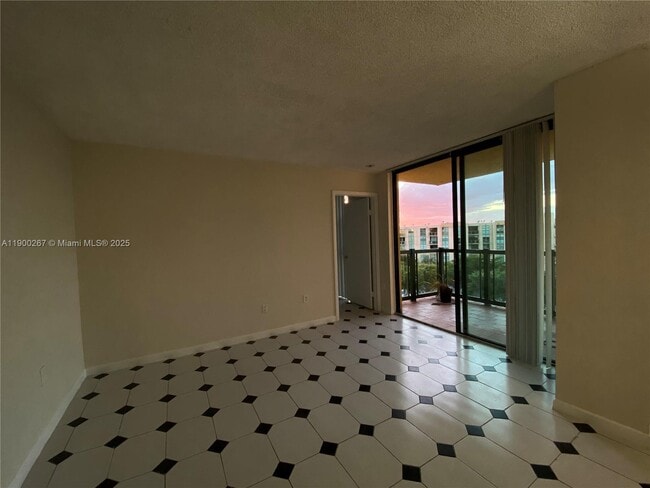 Photo - 11800 SW 18th St Unit 514-4
