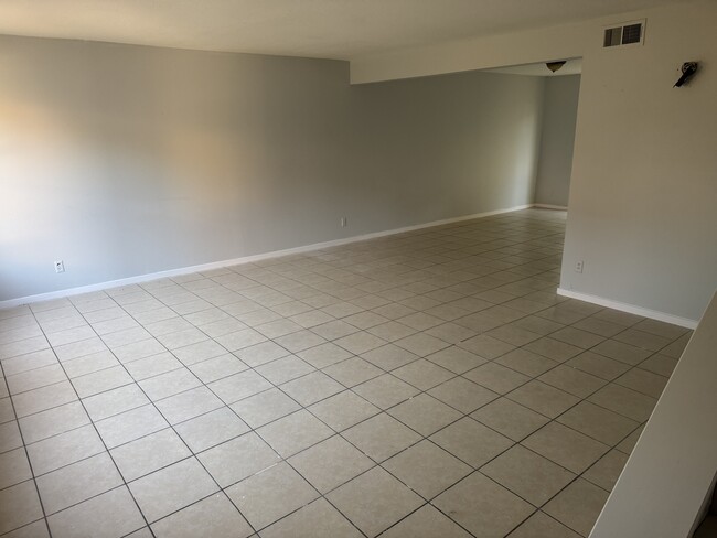 Building Photo - 524 Galveston Rd