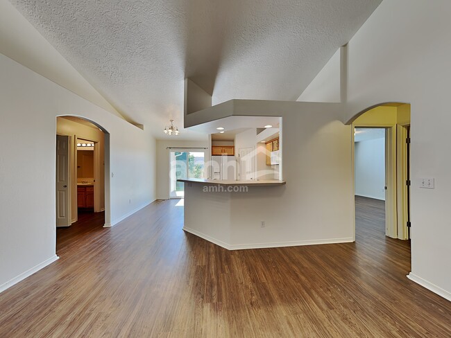 Photo - 5002 Barkley Way