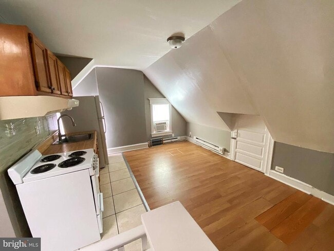 Photo - 408 E Roosevelt Blvd