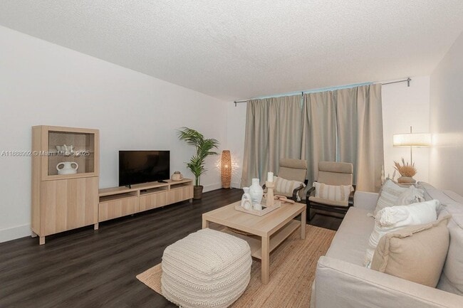 Photo - 2301 Collins Ave Unit 333