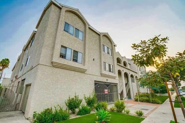 Photo - Secure and Convenient Multi-Unit Asset in Central Inglewood