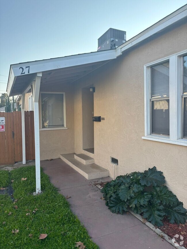 Building Photo - Cozy 2-Bed, 1-Bath in Alta Vista - Move in... Rental