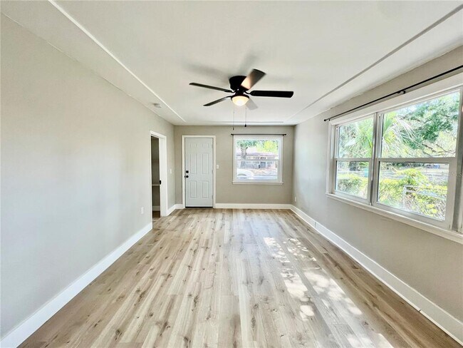 Photo - 1709 E Chelsea St