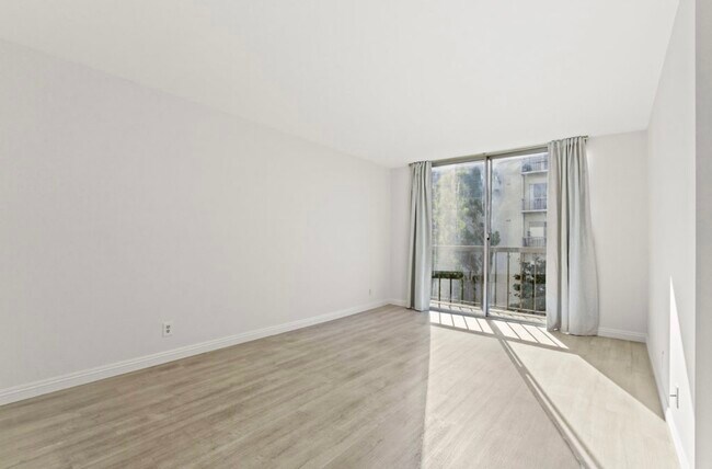 Photo - 10747 Wilshire Blvd Unidad 7th Floor