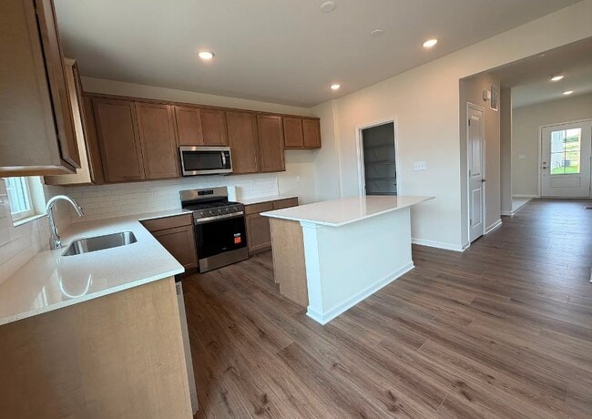 Photo - 16935 Aiken Rdg Cir