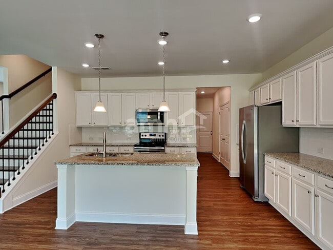 Photo - 4911 Trayton Ave