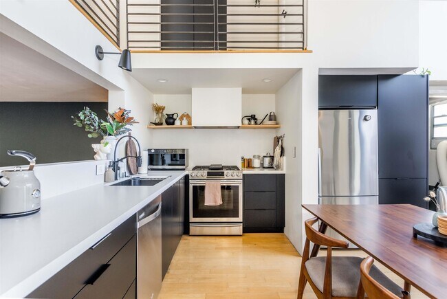 Photo - 2323 Magnolia St Unit 4