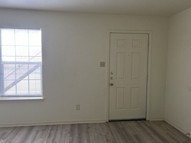 Photo - 504 Esther Cir Unit 504 Esther Circle  B