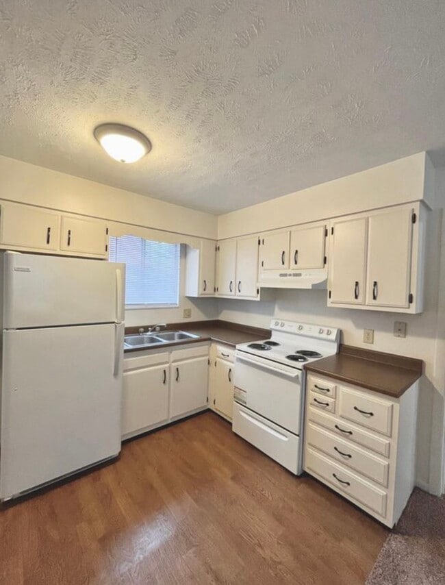 Photo - 400 W 7th St Unidad Appt B