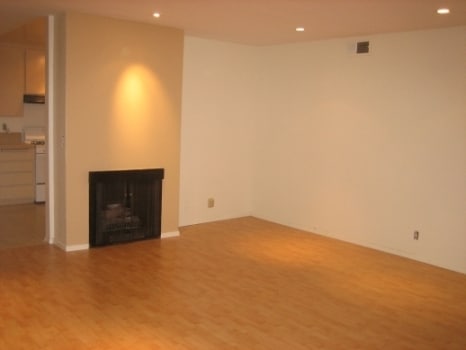 Building Photo - 621 Strand St Unit 4 Rental