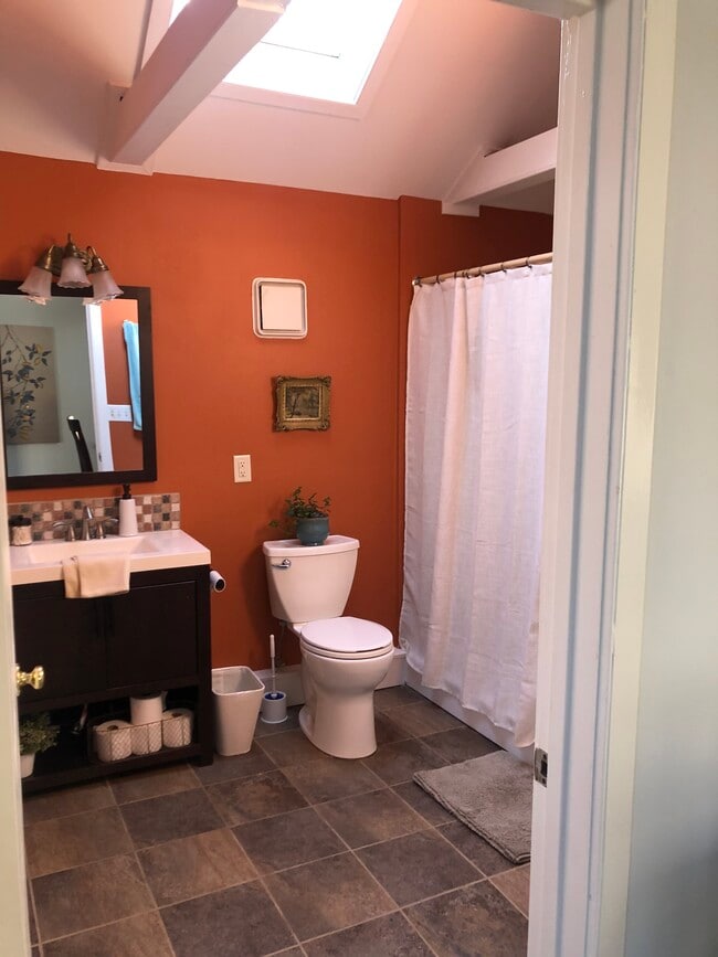 Photo - 5496 York Rd.