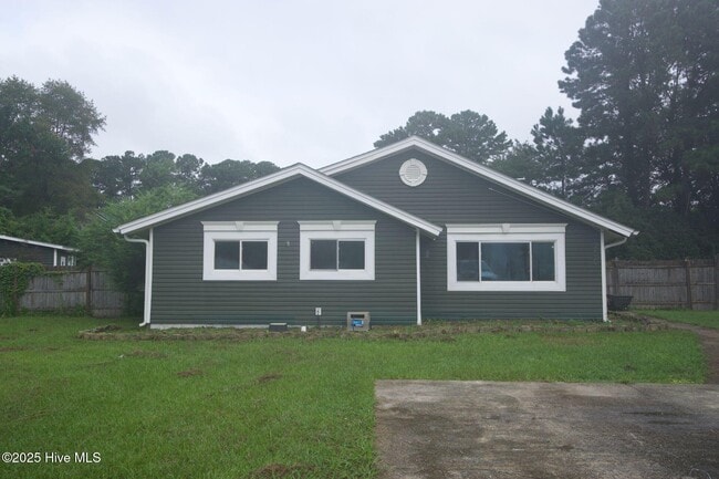 Photo - 200 N Willow Ln