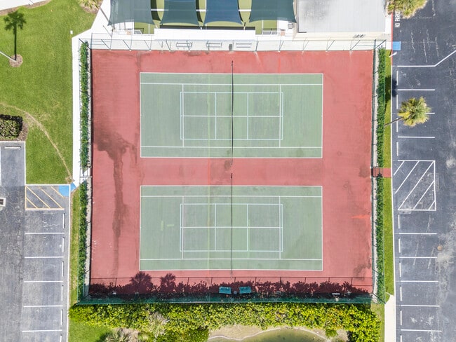 Photo - 3792 NE Ocean Blvd Unidad 120-n