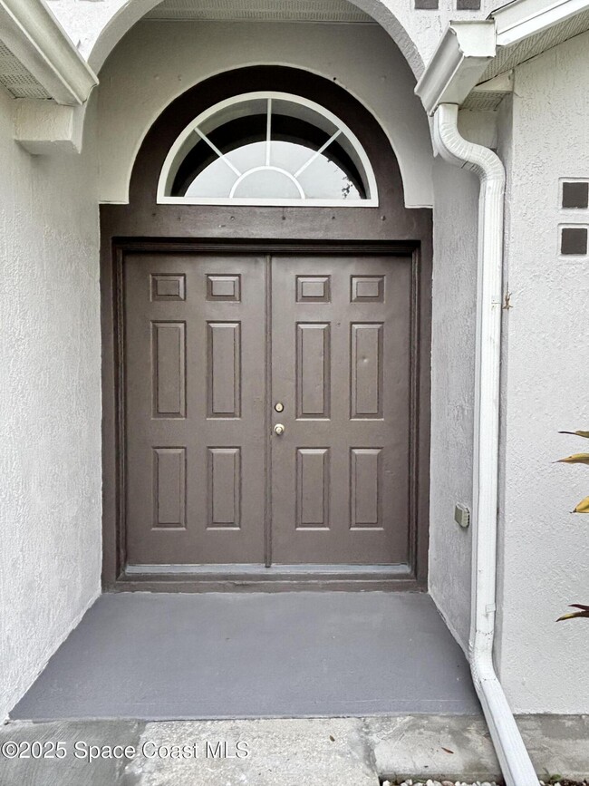 Photo - 1064 Helena Ave NW