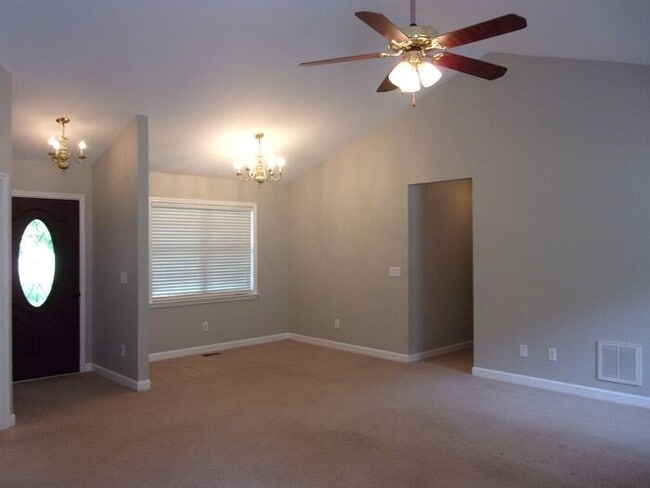 Photo - 3 Bedroom 2 Bath Home on over 1 Acre in Yo...