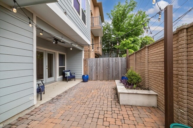 Photo - 6013 Kansas St