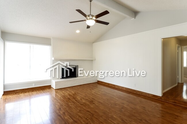 Photo - 4203 Blossom Trail