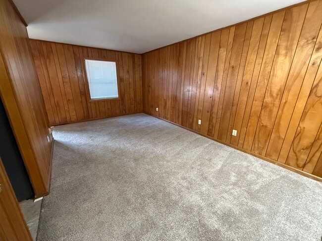 Photo - 586 Franklin St