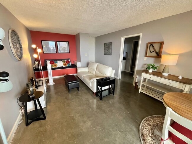 Photo - Newly Renovated Gem in Makiki Unit 2102