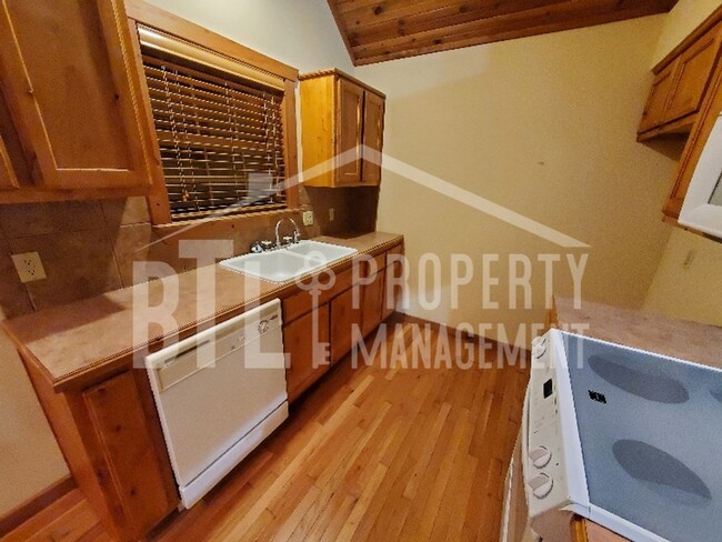 Photo - Gorgeous Lodge in Gated Community! House