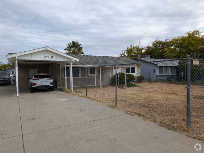 Building Photo - 1710 7th St Rental