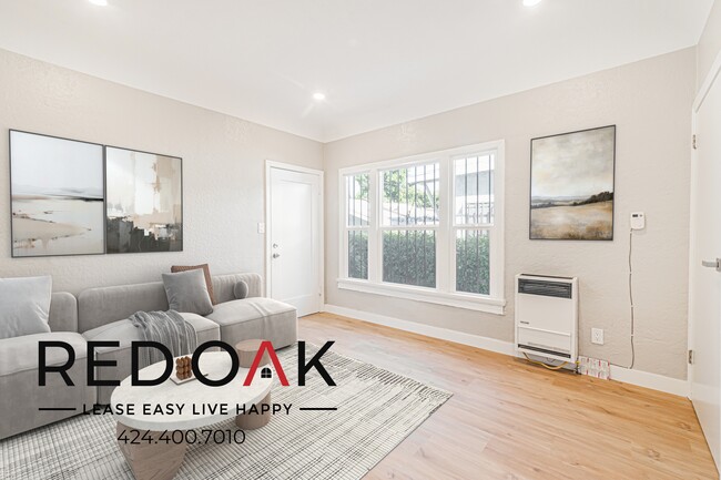 Building Photo - 1623 W 39th Pl Unit 2