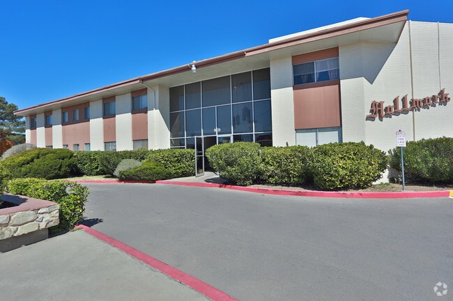 Building Photo - Hallmark Apartments