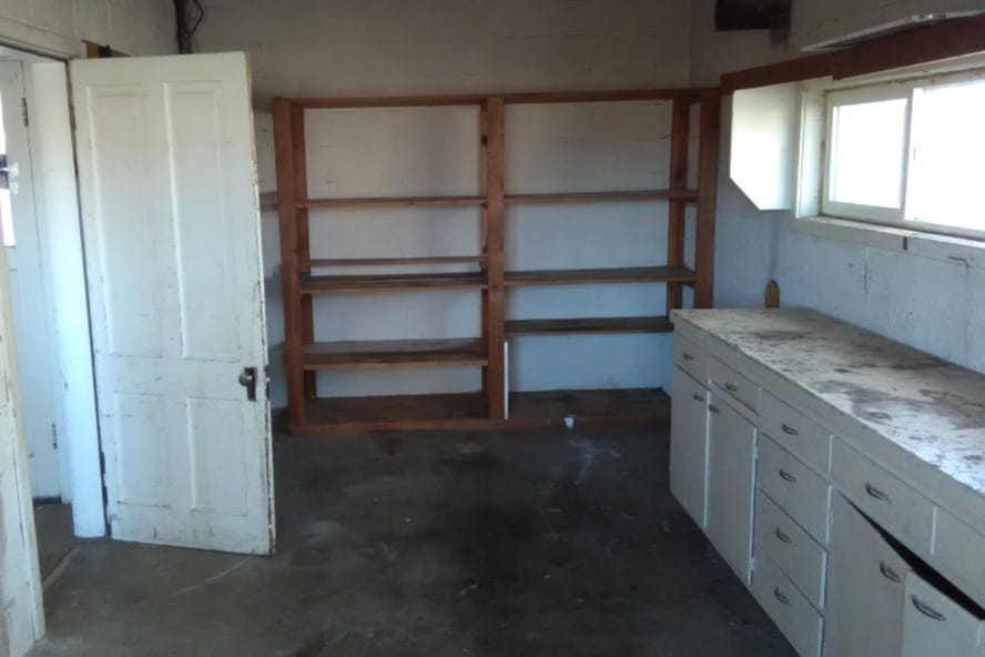 Taller - 1200 NE Ochoco Ave