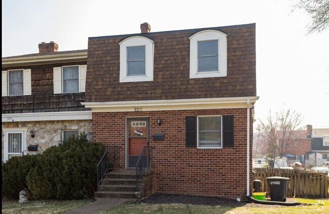 Building Photo - 302 S Dogwood Dr Rental
