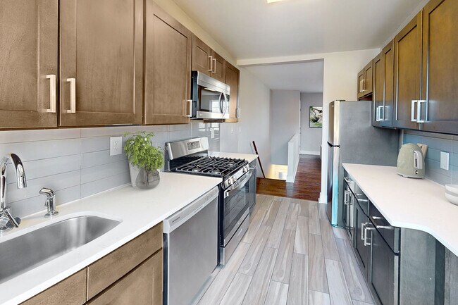 Lindcrest Apartments