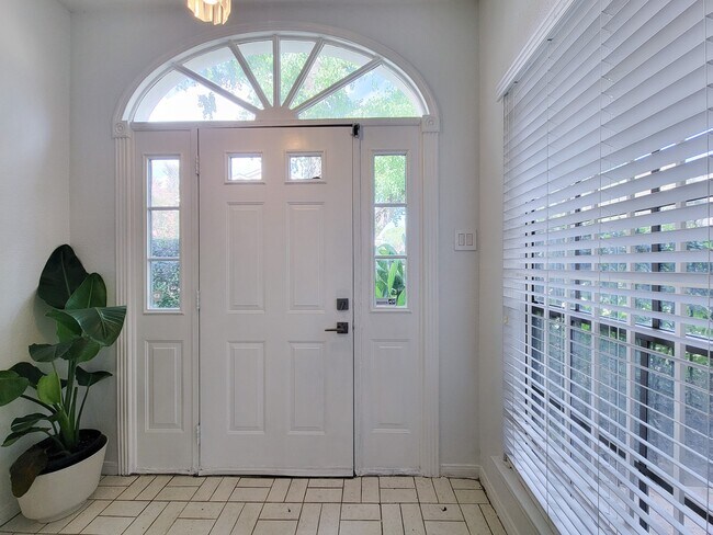 2220 Bering Dr Unit 12