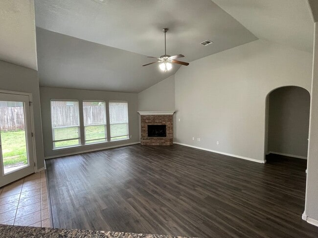 Photo - JENKS SCHOOLS - 3 bed with study and formal dining!!
