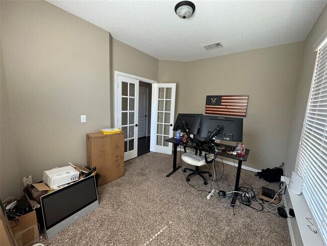 Photo - 273 Everglade Dr