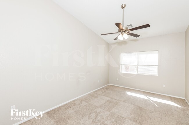 Building Photo - 3185 Strawberry Park Dr