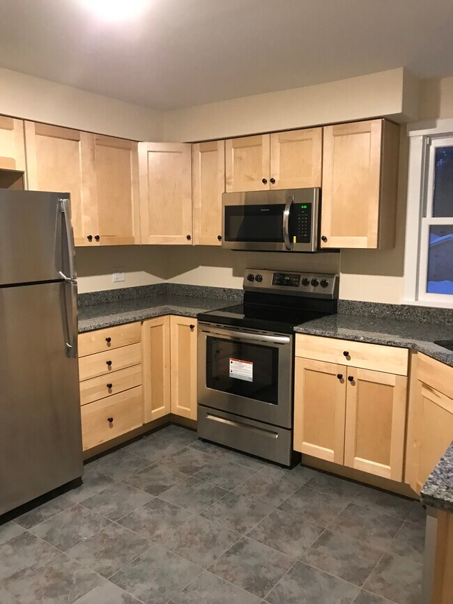 Photo - 85 Center Rd Unit 1