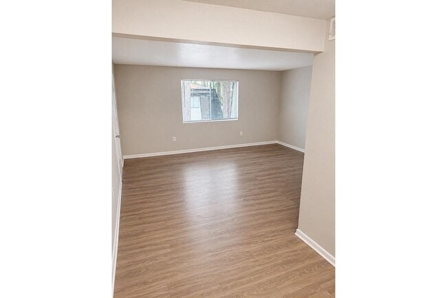 Photo - Richmond Hills Apartments
