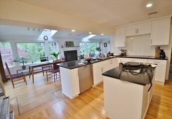 Building Photo - 45 Wellesley Rd Rental