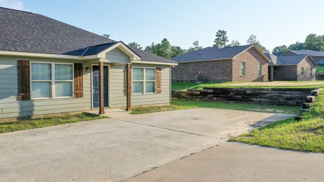 Photo - 8 Cal Rd Unidad A